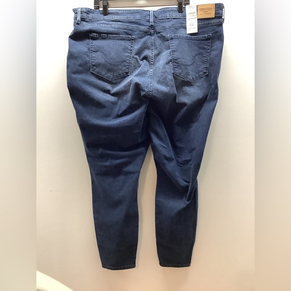 Signature Gold Size 26M Levi Strauss Totally Shaping Skinny Jeans. New - Picture 6 of 8